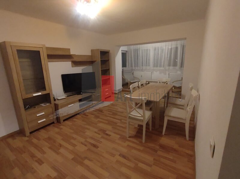 Lacul Tei, Parcul Circului, prima inchiriere, apartament decomandat 3 camere.